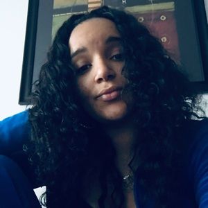 Meet your Posher, Destini